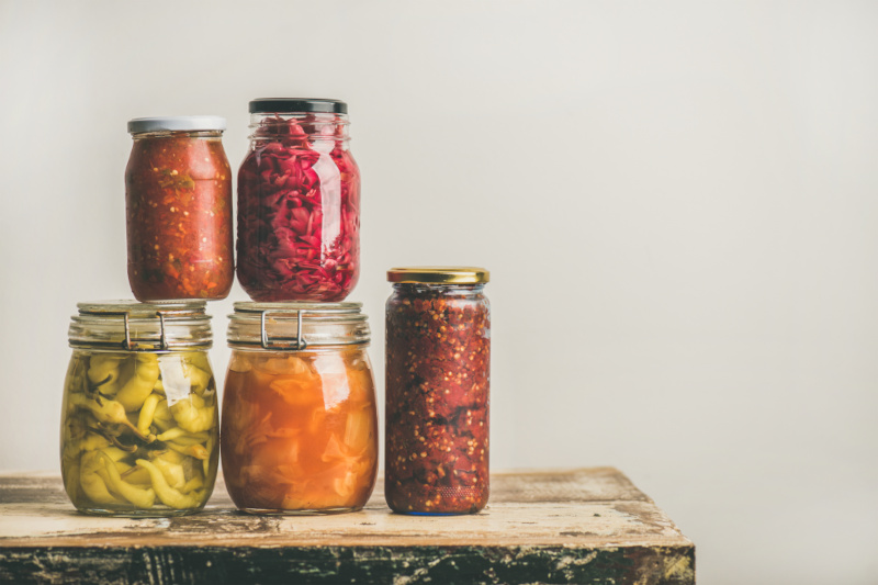 Fermentierte Lebensmittel im Glas